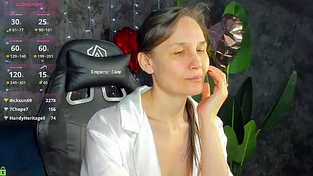 Živý XXX chat Lillian_White