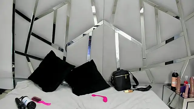 Chat XXX en directo de Catherinee69_x