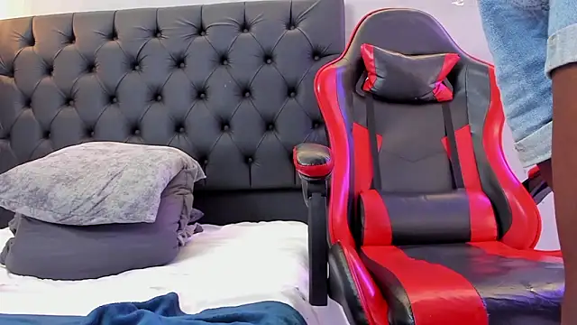 Show webcam de naomi__blair