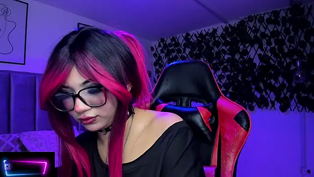 Kitty_Gang's Live XXX Chat