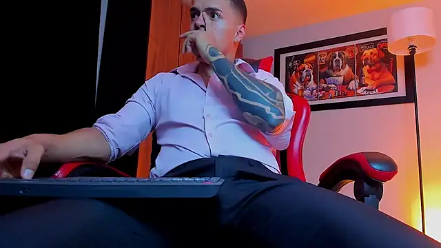 ALPHA_DOMINUS_ Chat XXX in diretta