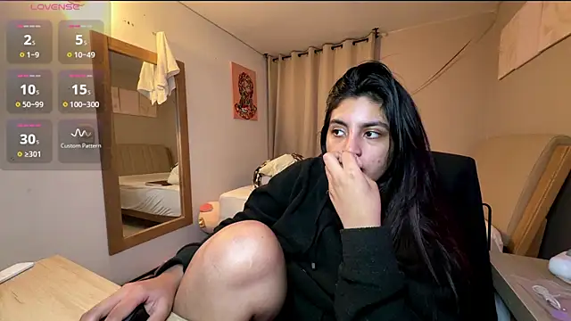 cloe_small: απευθείας συνομιλία ΧΧΧ