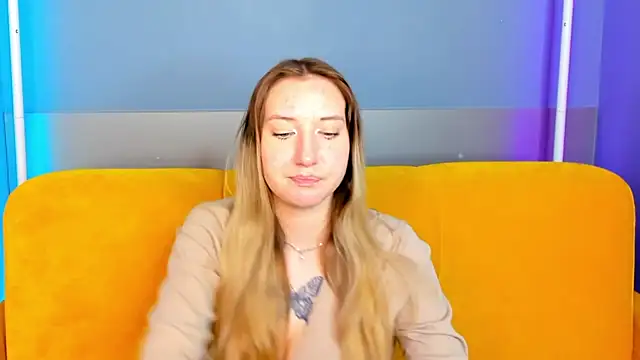 Chat XXX Live JollyBlondy