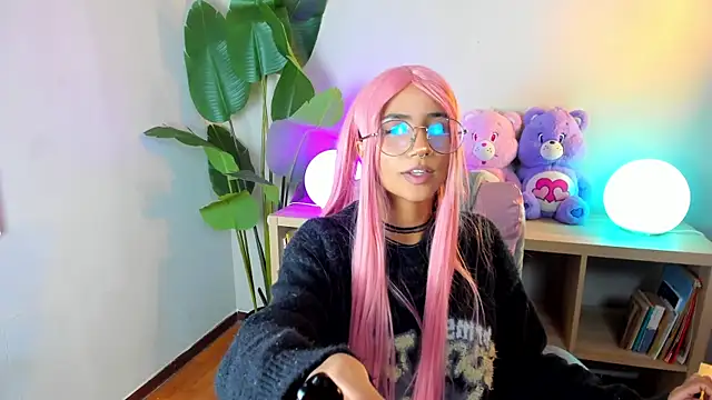 Lia_flor Adlı Modelin Canlı XXX Sohbeti