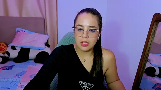 _alicia_z Adlı Modelin Canlı XXX Sohbeti