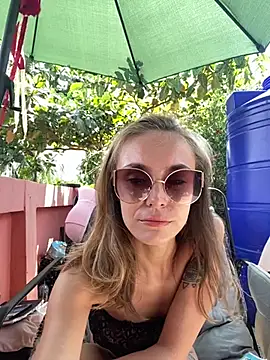 White_mistress' Live XXX Chat