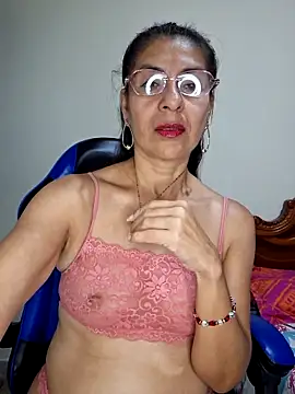 Natasha_50's Live XXX Chat