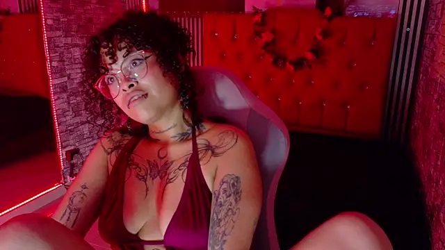 Chat +18 de mia_hernnandez ao vivo