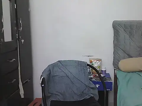 Živý XXX chat AlphaLatinoBear