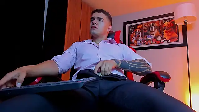 Živý XXX chat ALPHA_DOMINUS_