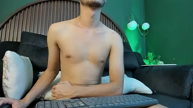 Živý XXX chat Alhan_Twink