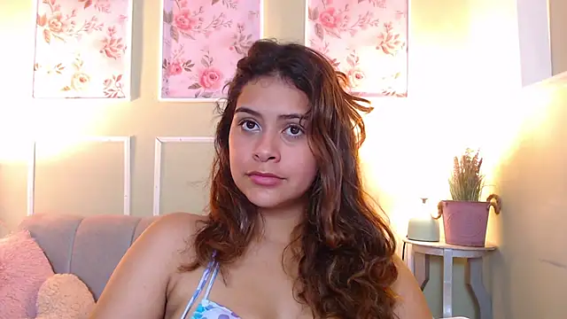 Živý XXX chat CurlyDani