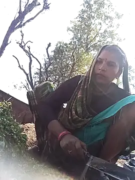 Show modela Rakhi_cut na web-kameri