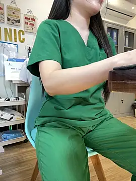 Show modela Clinic_Sexy na web-kameri