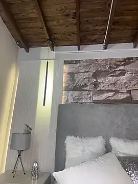 VioletaMaddox Adlı Modelin Canlı XXX Sohbeti