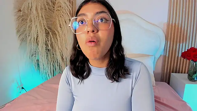 rebeca_taylor Adlı Modelin Canlı XXX Sohbeti