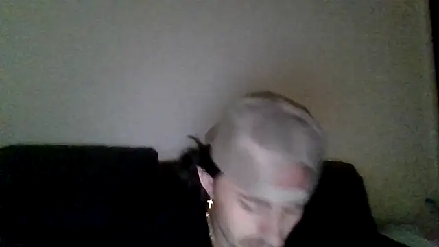 Tallhungandcloudy: онлайн-секс-чат