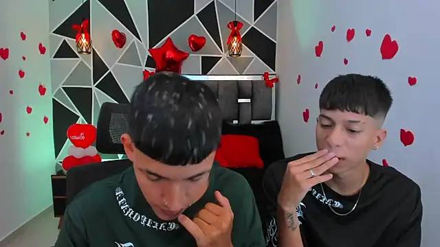 Juan_Nd_Steven 라이브 XXX 채팅