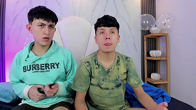 hoot_booys_のライブXXXチャット