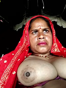 Show modela Hot_kiran4 na web-kameri