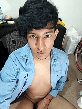 ShaddMan webkamerás műsora