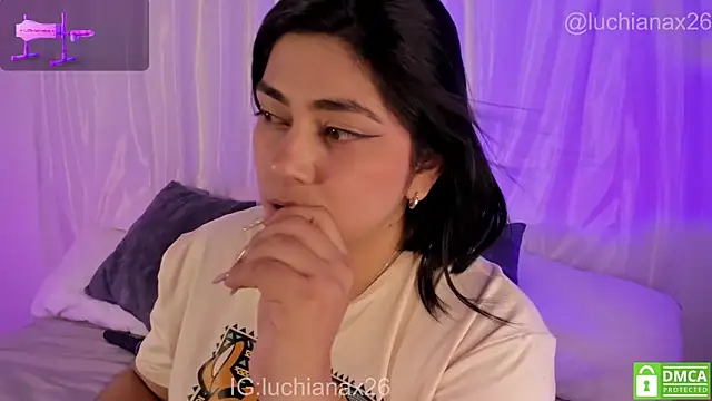 Živý XXX chat lucy26_