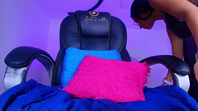 naomi_kyse – Naživo XXX chat