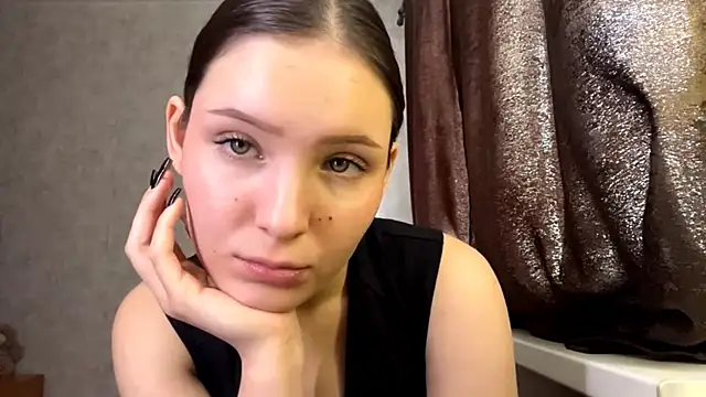 Živý XXX chat FoxieFlare