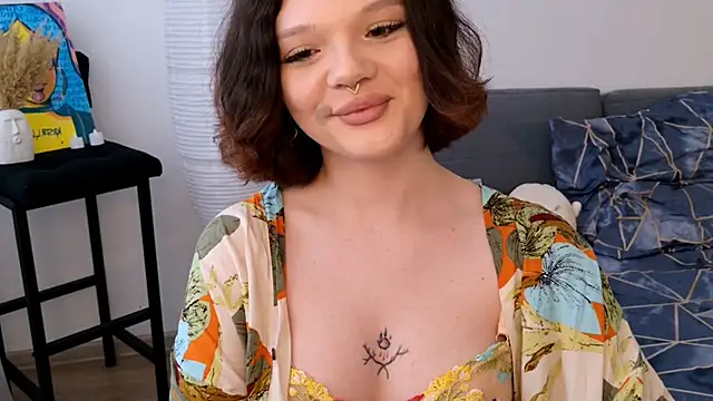 Sweety_cheeky Adlı Modelin Canlı XXX Sohbeti