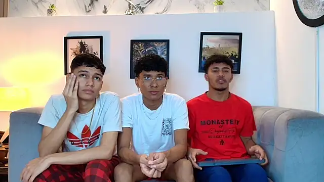 COUPLES_BOYS Chat XXX live