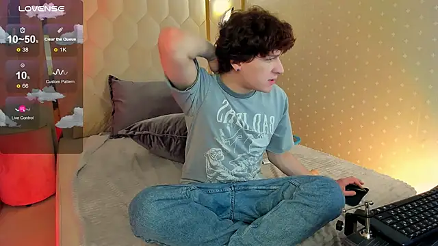 XXX chat uživo modela _YummyTony_