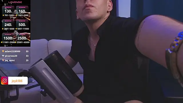 Chat +18 de Guccy_Boy_Club ao vivo