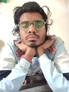 Chat +18 de Yash_Sharma18 ao vivo