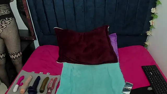 Chat +18 de alaha_evans ao vivo