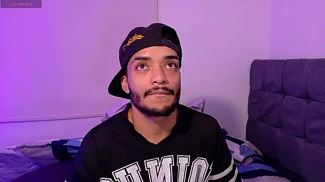 Chat +18 de eross_chipre_ ao vivo