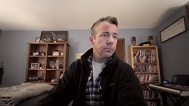 Chat +18 de chrisw8140 ao vivo