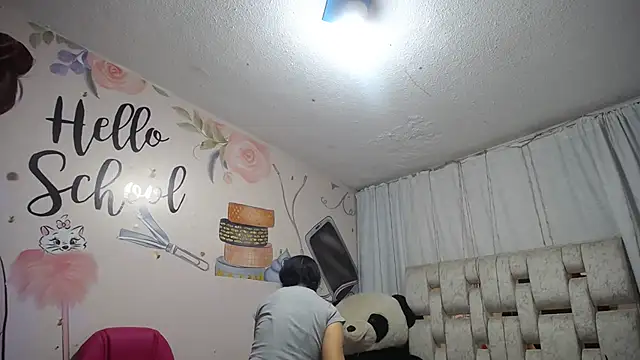 Chat XXX en directo de KEYRA-MILLER-