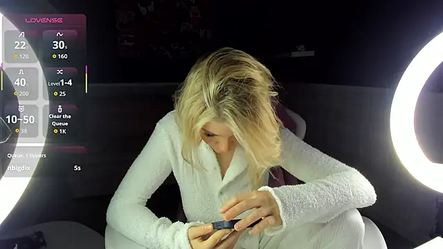 Anna_Robinson: διαδικτυακό σόου στην κάμερα