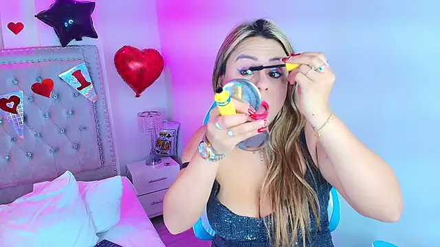 Lia_adamsss Adlı Modelin Canlı XXX Sohbeti