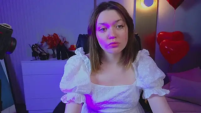 R_I_N_A Adlı Modelin Canlı XXX Sohbeti