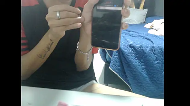 britan69 Live XXX-Chat