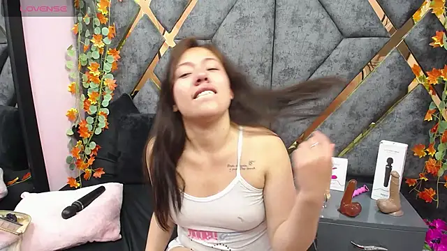 Chat +18 de alison_deep ao vivo