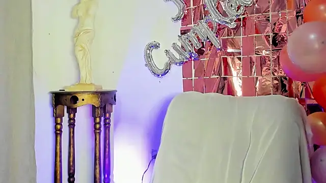 Show modela elissaWhite na web-kameri