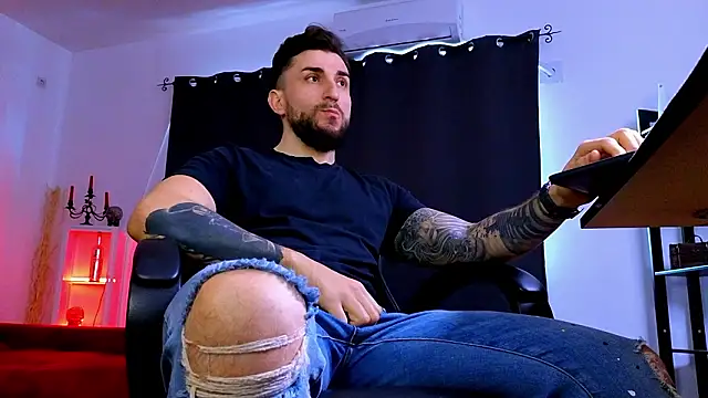 MightyAaron66 Webcam show