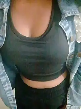 Ayesha_Khan1 – Kamerová šou