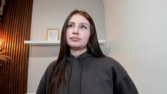 دردشة LANA-JONNES الجنسية المباشرة