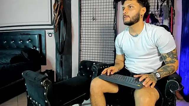 Twisted_Fantasy Live XXX Chat