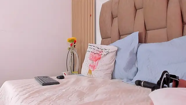 Chatroom XXX en direct de Clarisse28