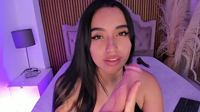 Show modela Starbutterflyy_ na web-kameri