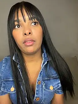 Chat +18 de MIAROGGERSS ao vivo